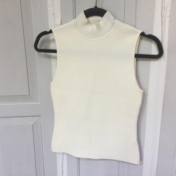 Marled White Sleeveless Mock Neck Sweater - Picture 1 of 13